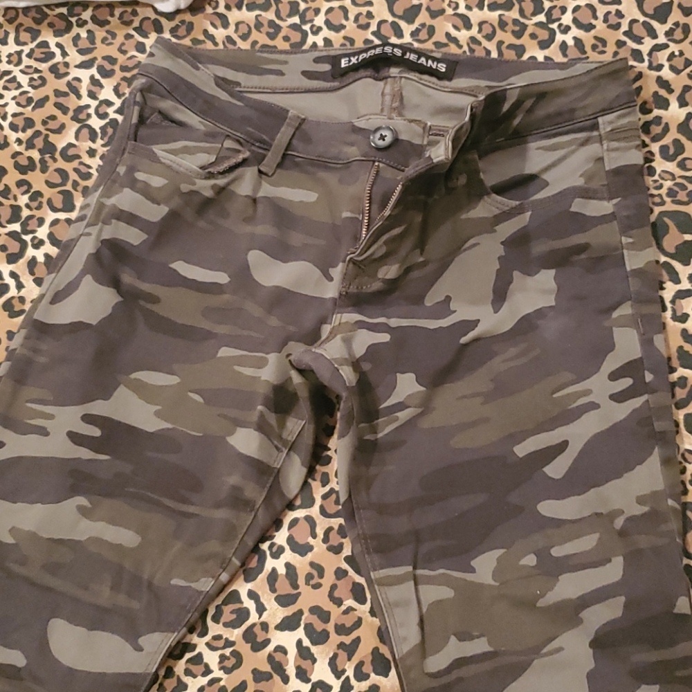 Express camo jean